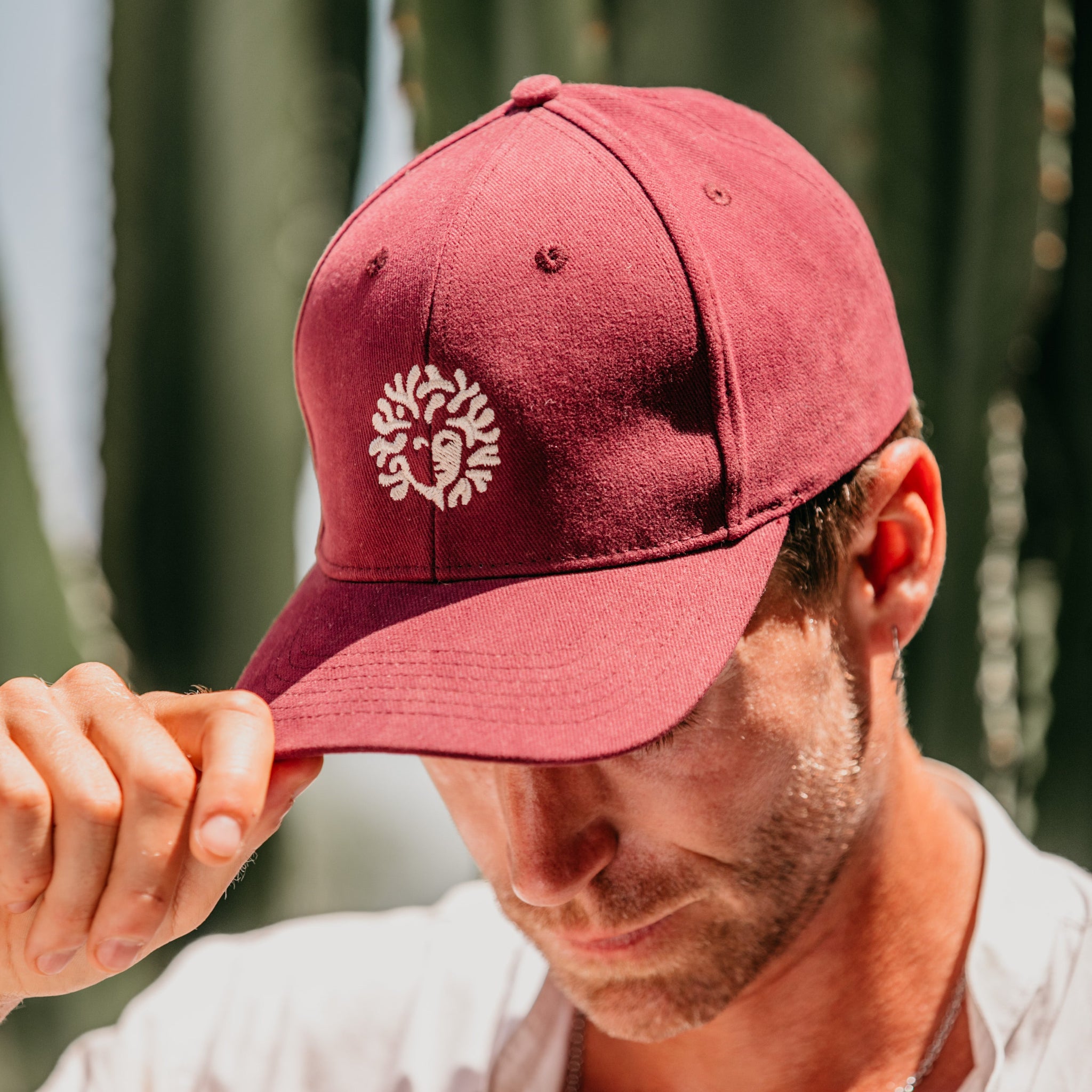 BastianBeachBarcelona_Gorra bordo